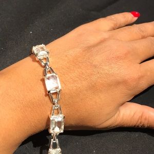 Classy crystal stone bracelet